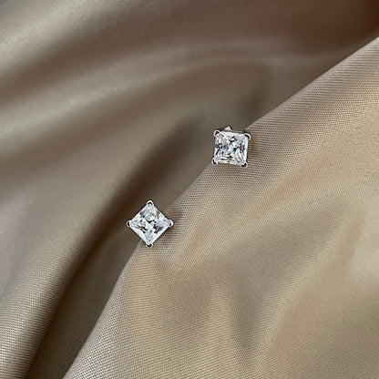 [Sparkling Aurora]Delicate Square Shape Earrings