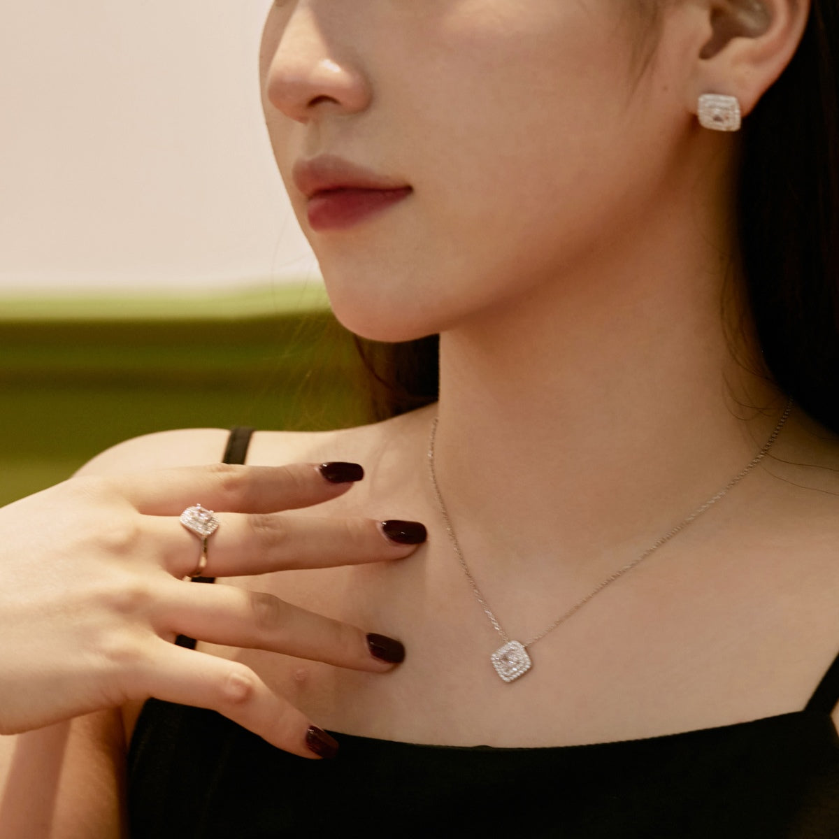 [Sparkling Aurora]Sparkling Asscher Cut Necklace