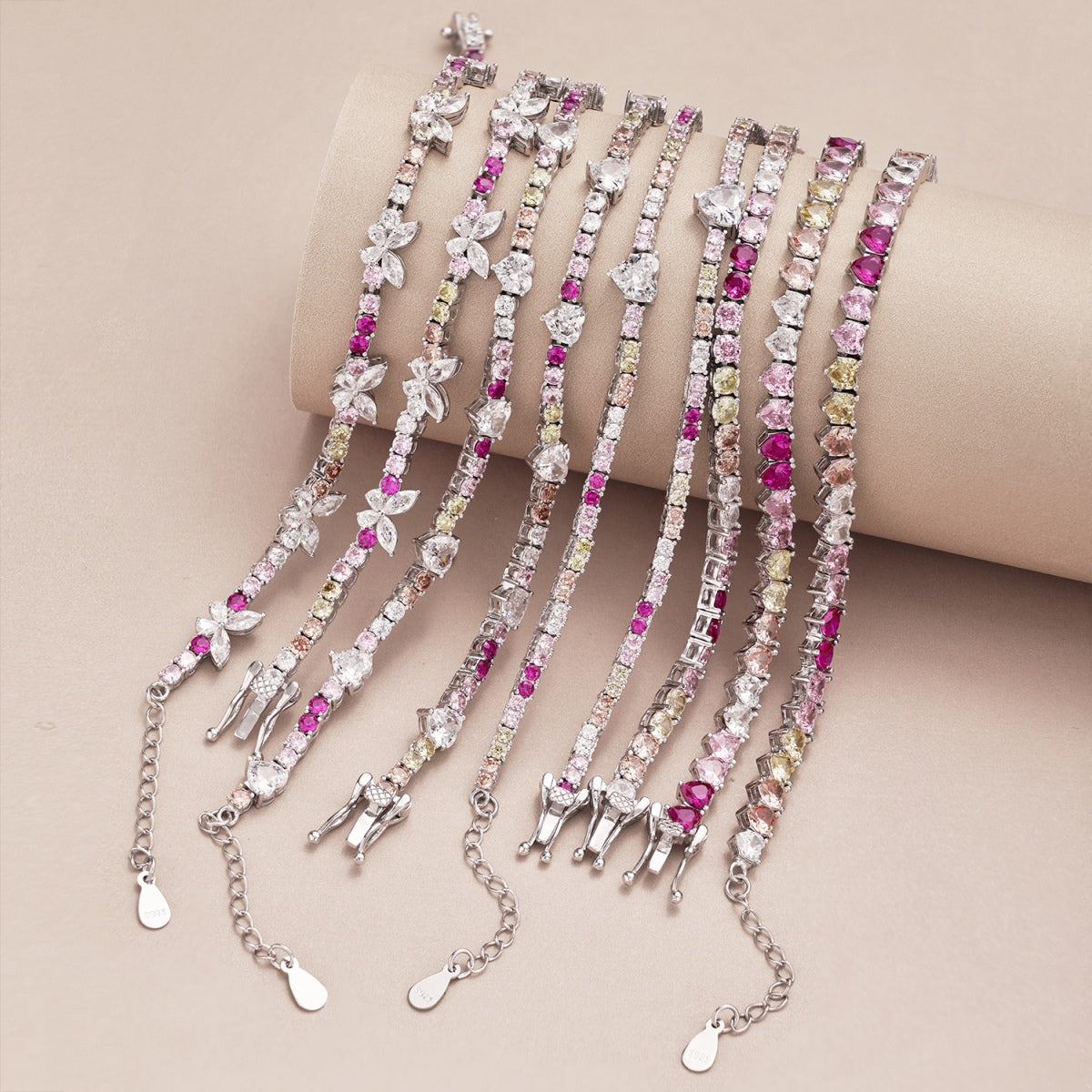 [Sparkling Aurora]Ornate Colorful Butterfly Shape Round Cut Daily Bracelet