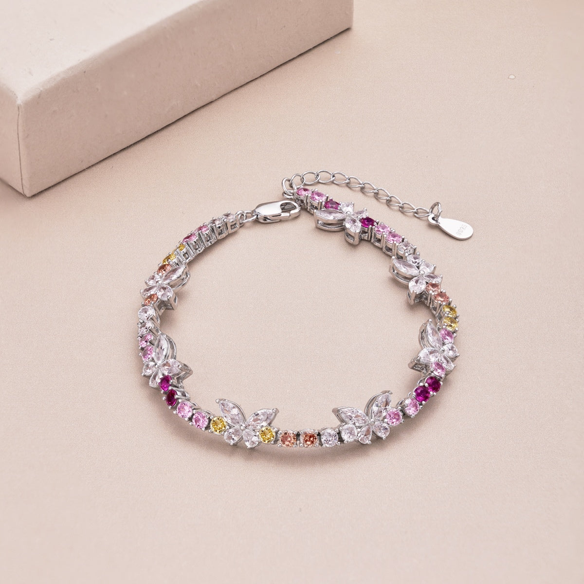 [Sparkling Aurora]Ornate Colorful Butterfly Shape Round Cut Daily Bracelet