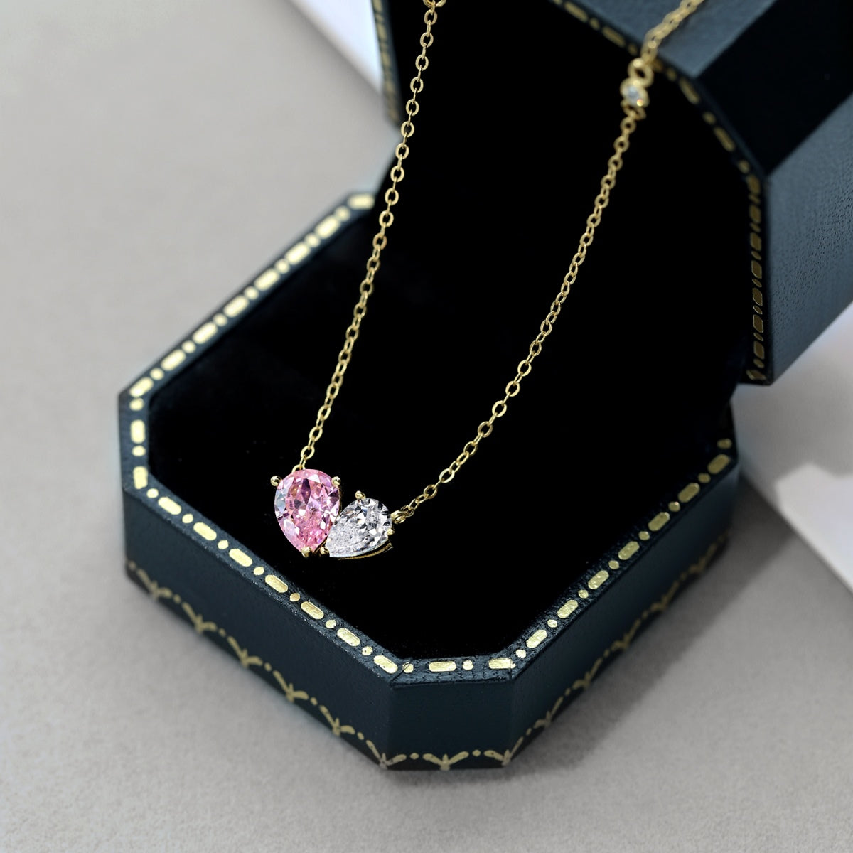 [Sparkling Aurora]Unique Heart Shape Necklace