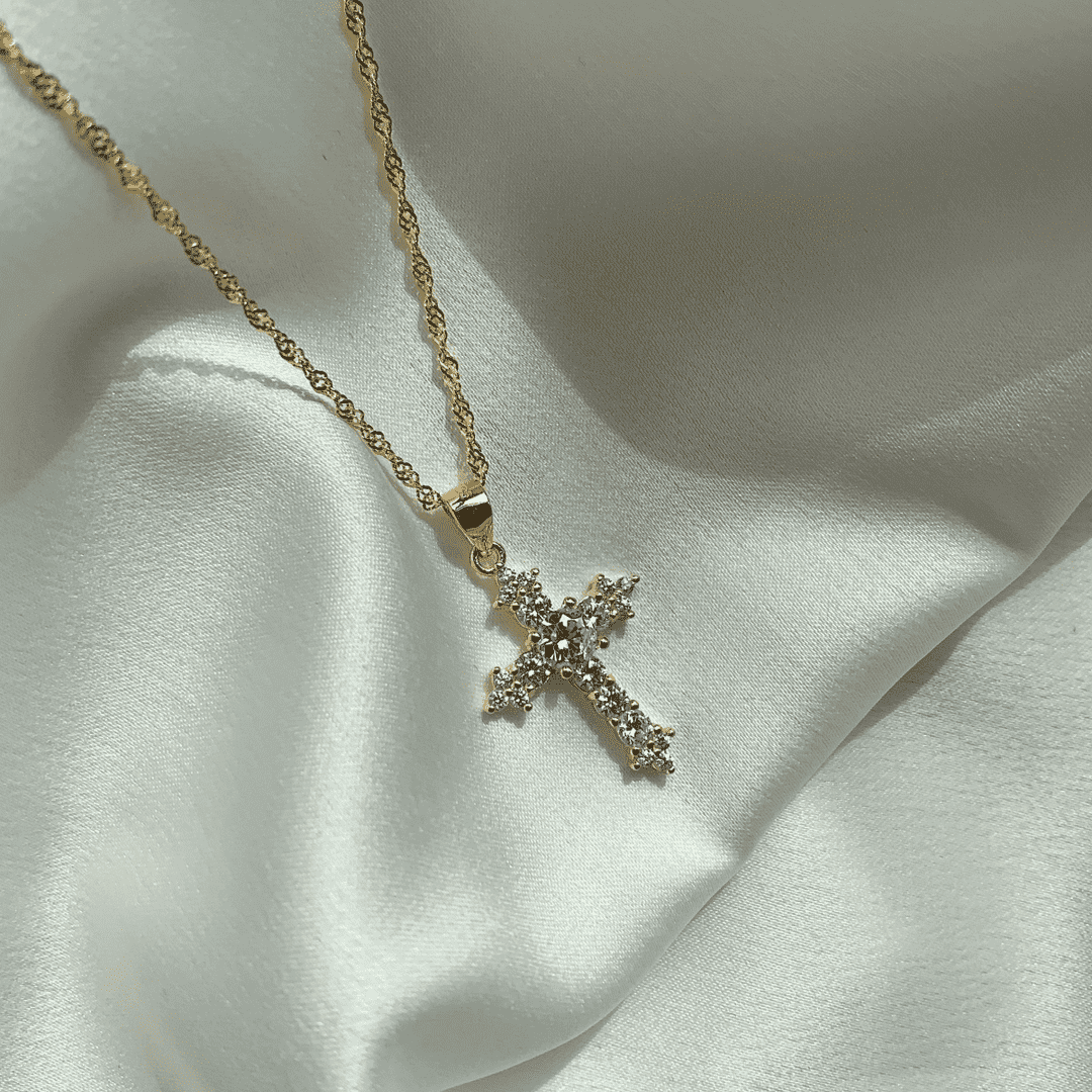 [Sparkling Aurora]Delicate Cross Shape Necklace