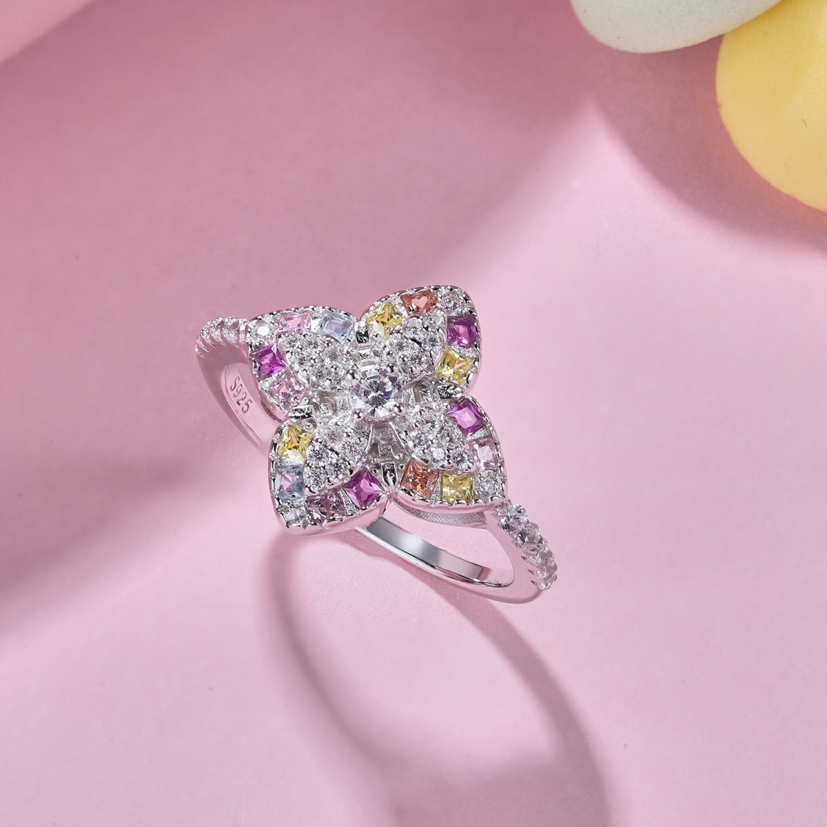 [Sparkling Aurora]Luxurious Colorful Flower Shape Banquet Ring