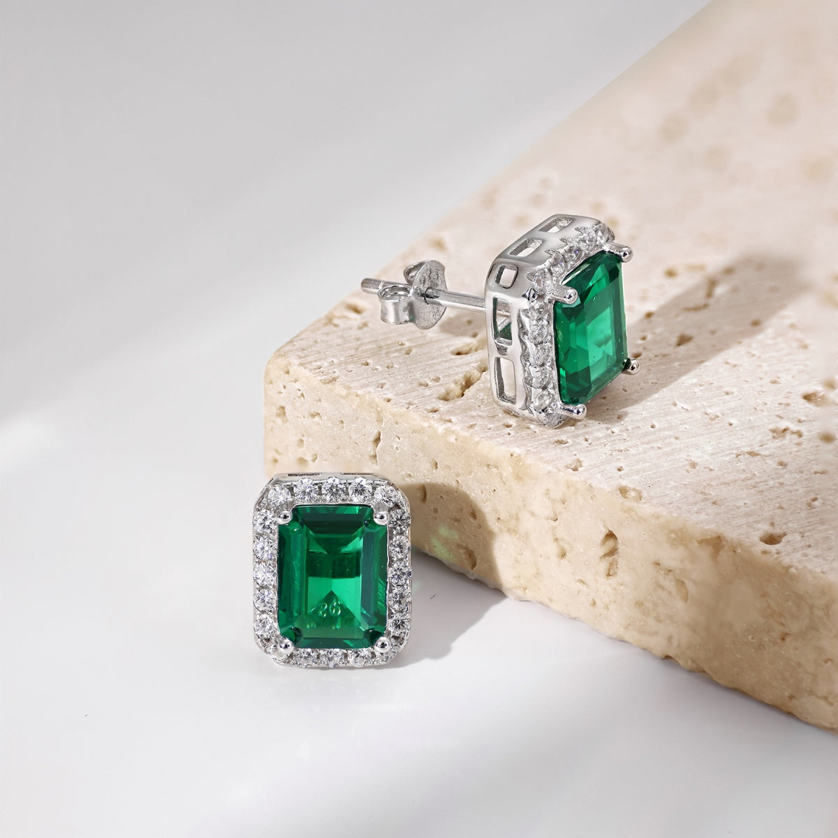 [Sparkling Aurora]Luxurious Dainty Emerald Cut Banquet Earrings