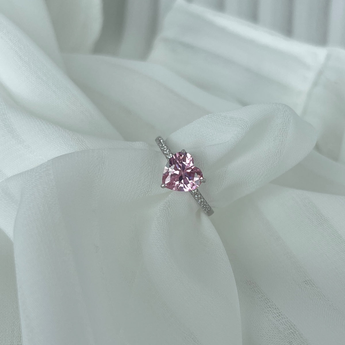 [Sparkling Aurora]2.0 Carat Dazzling Lustrous Heart Cut Lover Ring