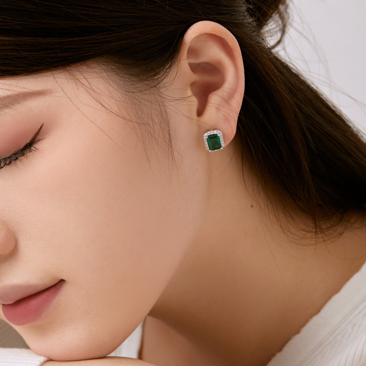 [Sparkling Aurora]Luxurious Dainty Emerald Cut Banquet Earrings