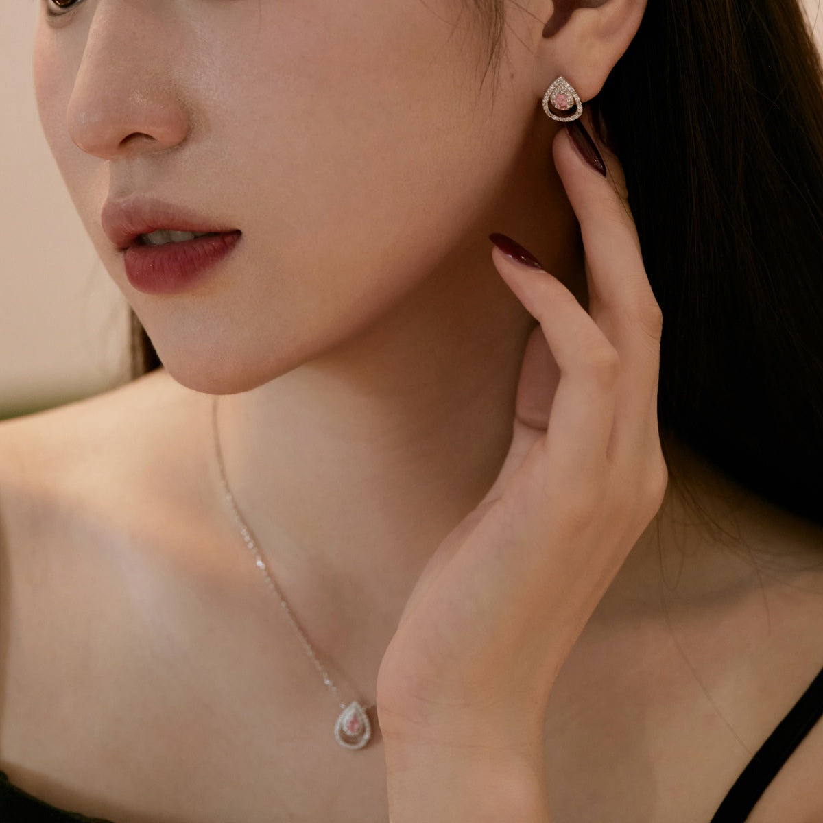 [Sparkling Aurora]Sparkling Delicate Water Drop Shape Daily Earrings