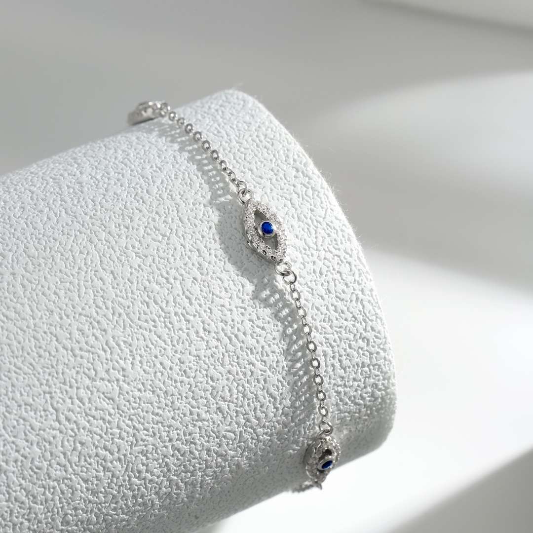 [Sparkling Aurora]Evil Eye Shape Pendent Necklace