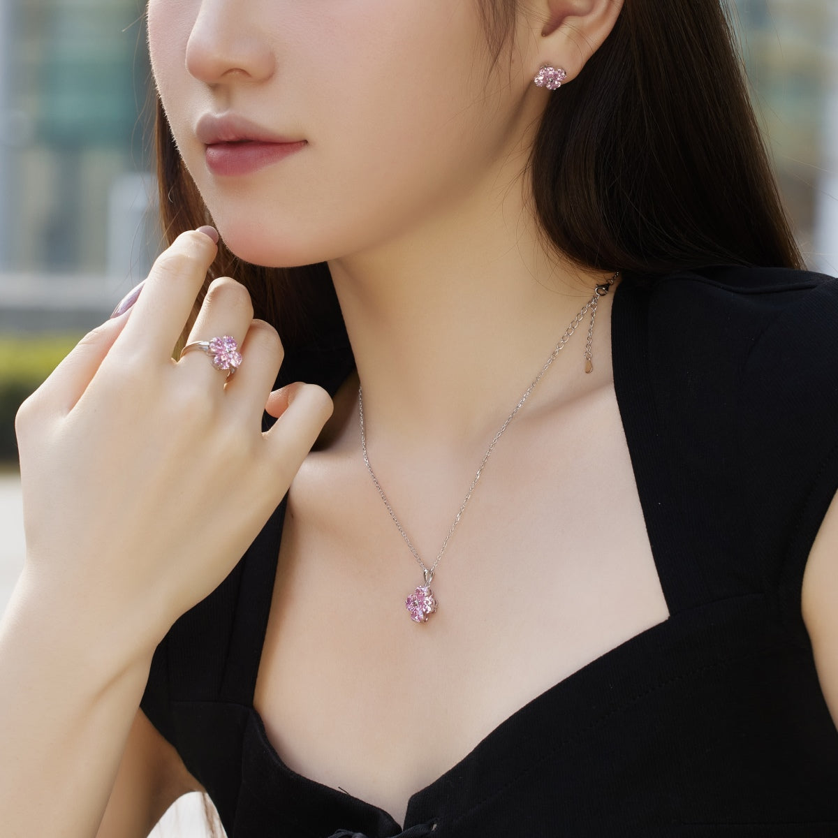 [Sparkling Aurora]Heart-Shaped Four-Leaf Clover Bead Necklace