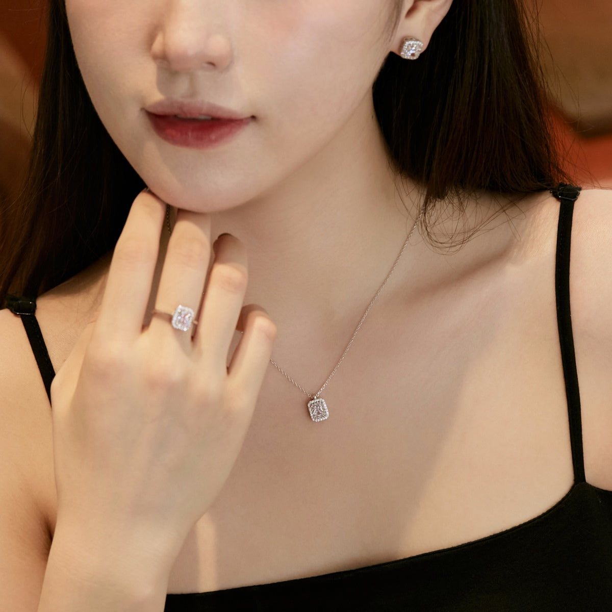 [Sparkling Aurora]1.0 Carat Luxurious Dainty Emerald Cut Daily Earrings